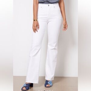 NWT — Good American White Classic Boot Jean, Size 15